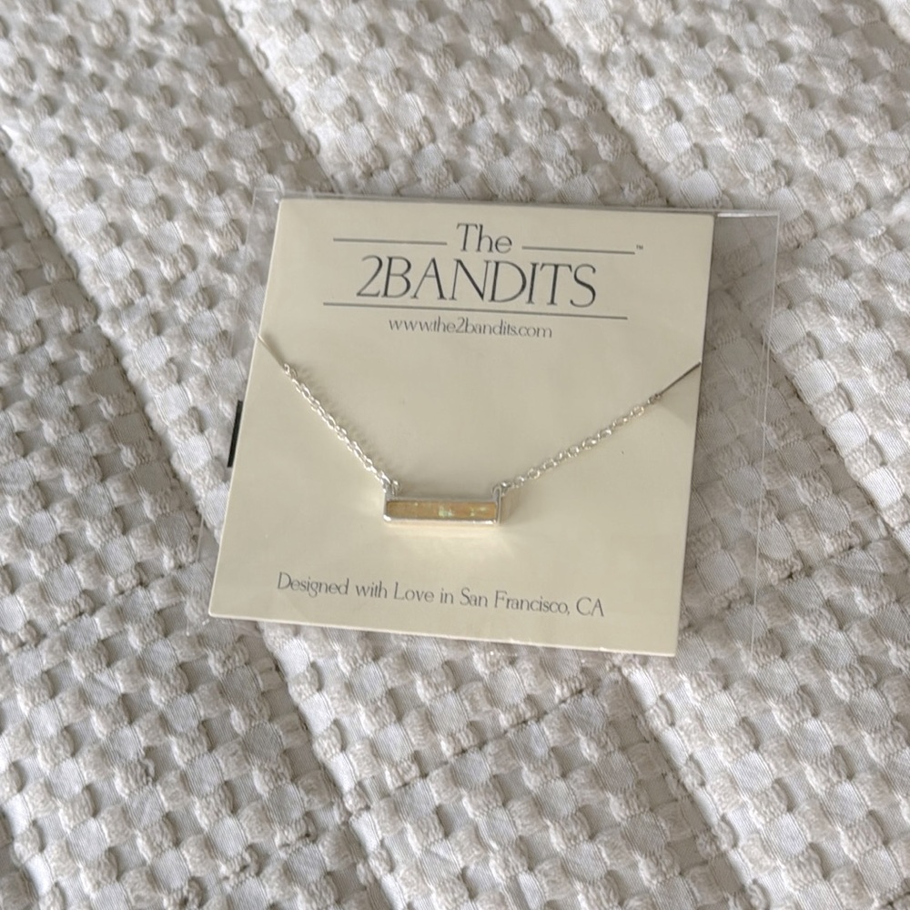 The 2 Bandits necklace